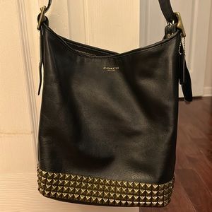 Stunning black leather vintage Coach Legacy bucket bag!